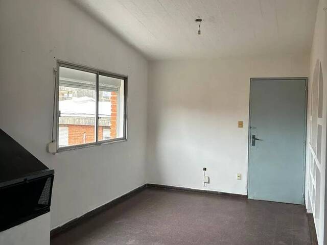 #UN1025 - Apartamento para Venta en Montevideo - UY-MO