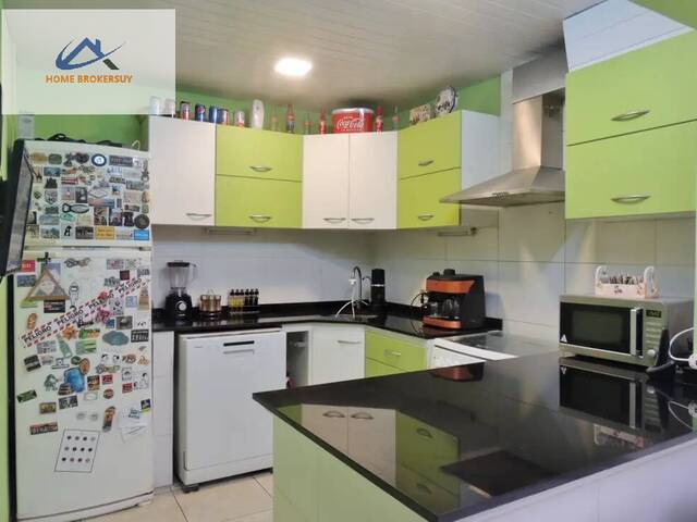 #PO1303 - Casa para Venta en Montevideo - UY-MO
