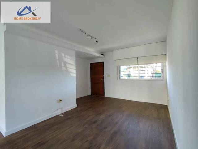 #MA1683C - Casa para Venta en Montevideo - UY-MO - 2