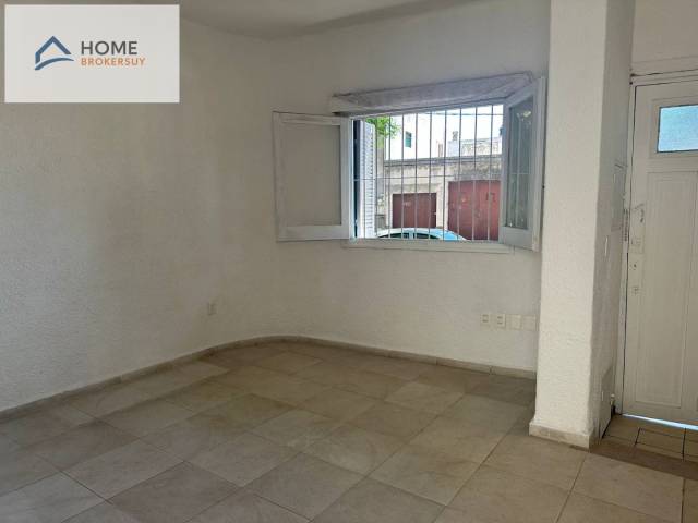#PC2148 - Casa para Alquiler en Montevideo - UY-MO