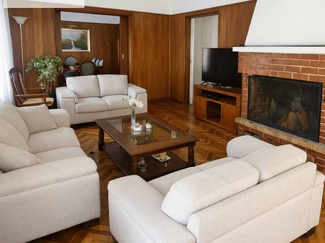 #LB1592 - Casa para Venta en Montevideo - UY-MO - 2