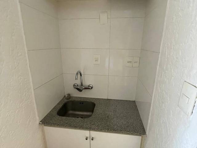 #CE2140 - Apartamento para Alquiler en Montevideo - UY-MO
